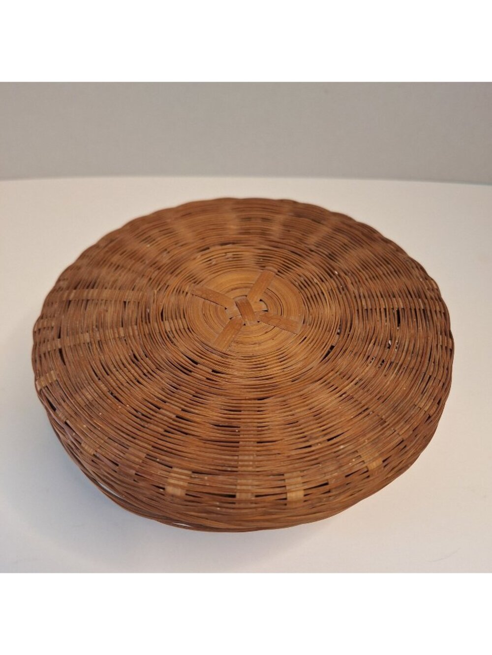 VINTAGE HAND-WOVEN WICKER BASKET WITH LID ROUND HIGH QUALITY SEWING STORAGE